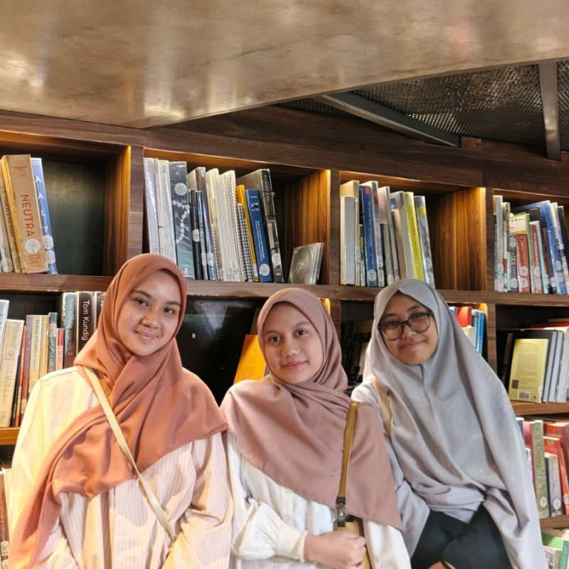 Mutiara, Nadhira &&nbsp;Gege